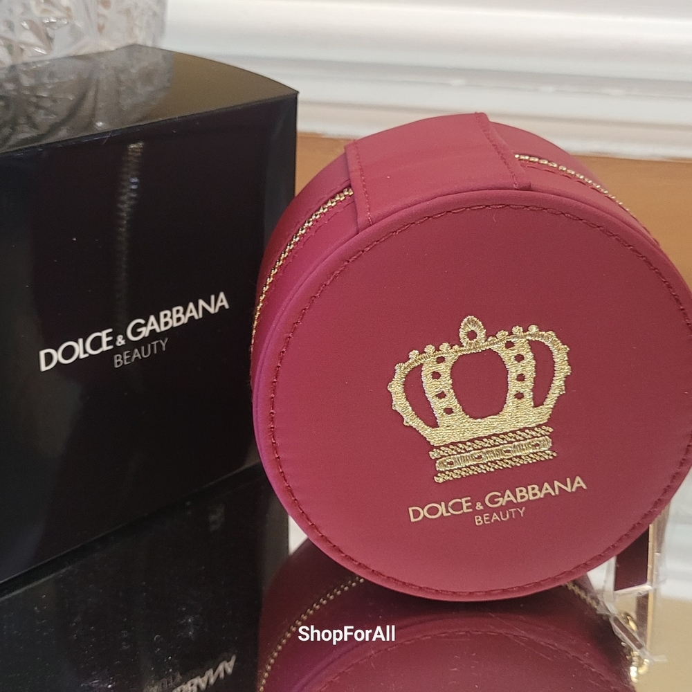 Dolce & Gabbana Beauty Round Jewelry Case in Deep Pink with Gold Crest